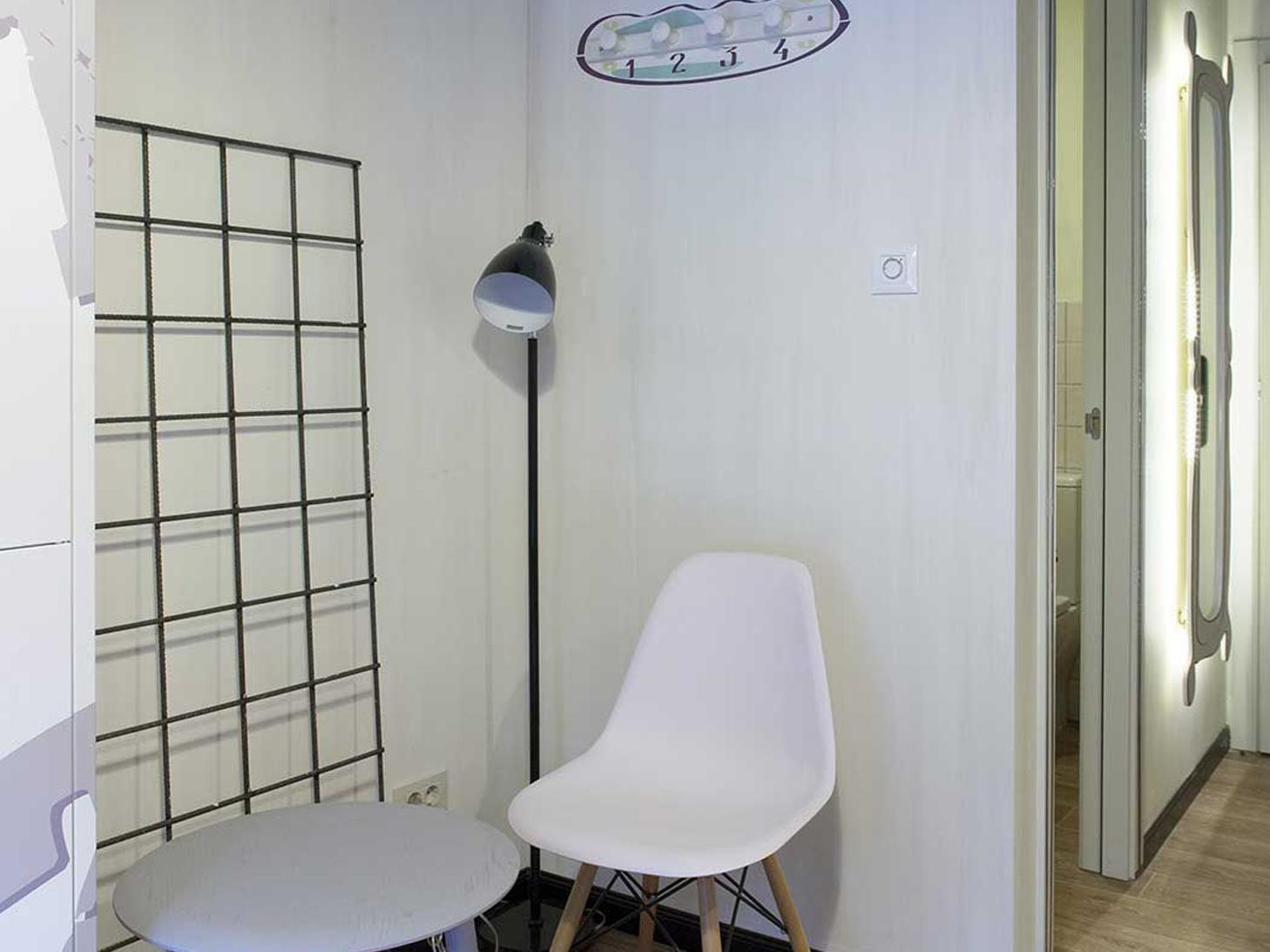 Room00 Ventura Hostel Madrid Eksteriør bilde