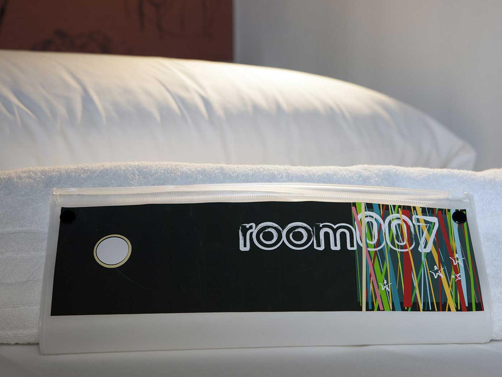Room00 Ventura Hostel Madrid Eksteriør bilde